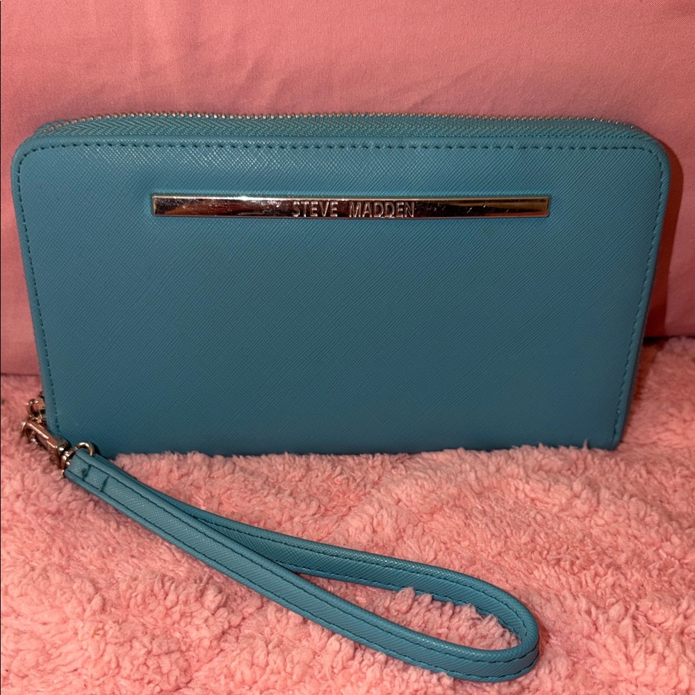 Steve Madden Teal Wristlet Clutch